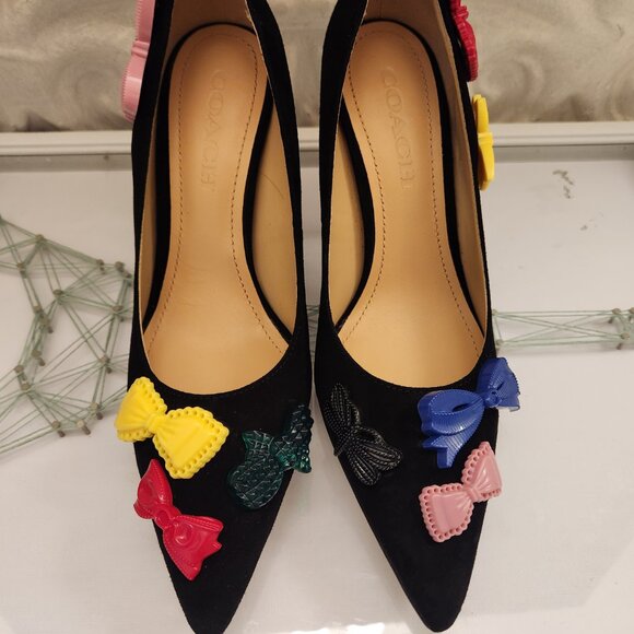 Coach "Giovanna" Bow Pumps. NIB. Size 6. Customer Return. - Picture 5 of 12